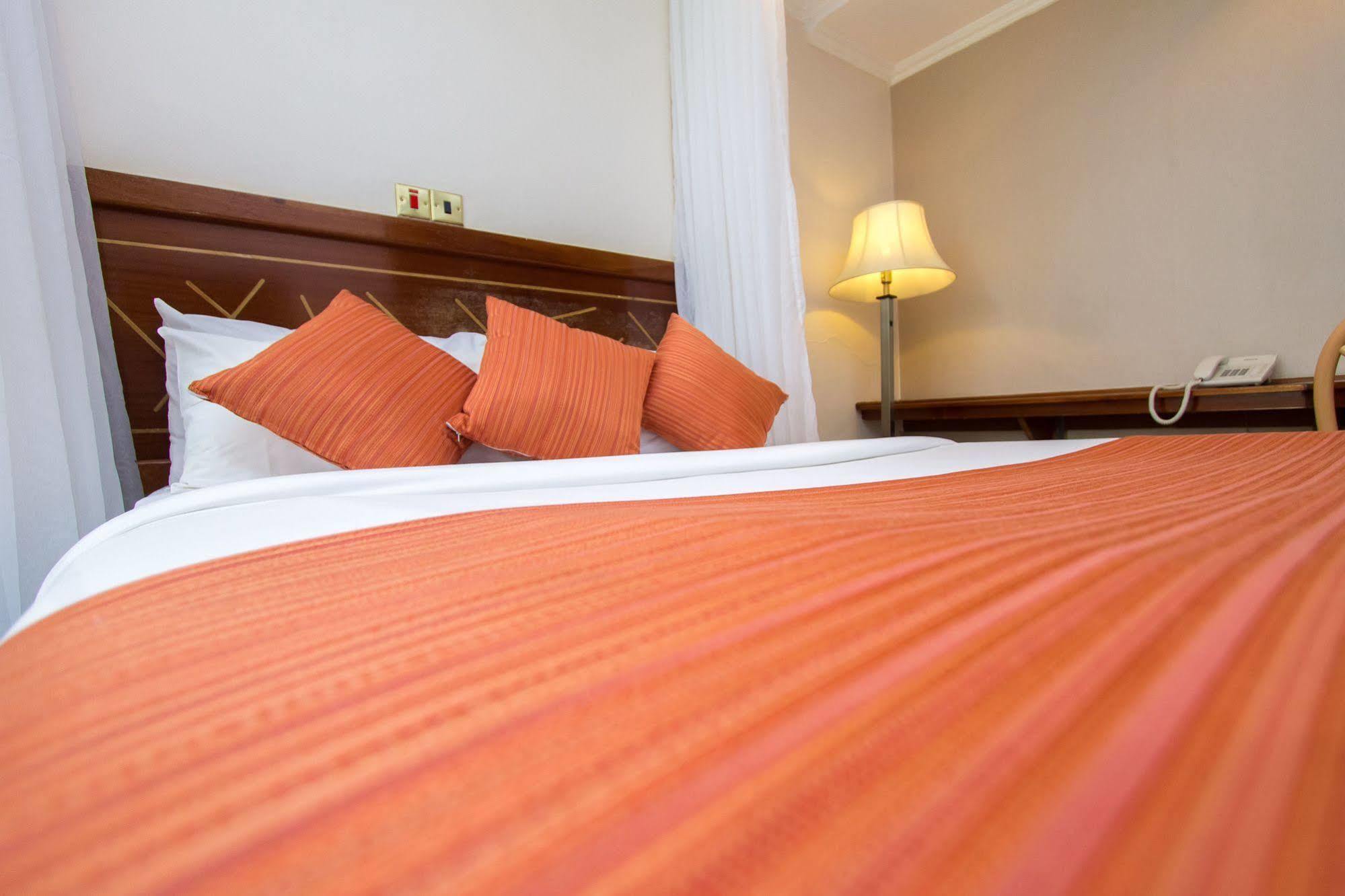 Victoria Comfort Inn キスム エクステリア 写真